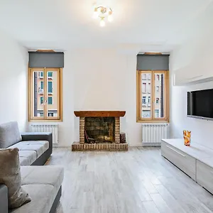 https://santa-croce-wonderful-venice.hotelslidodijesolo.com