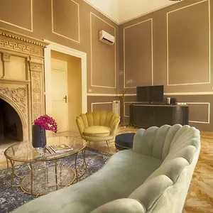 https://palazzo-forleo-luxury-apartment.lecce-hotels.com