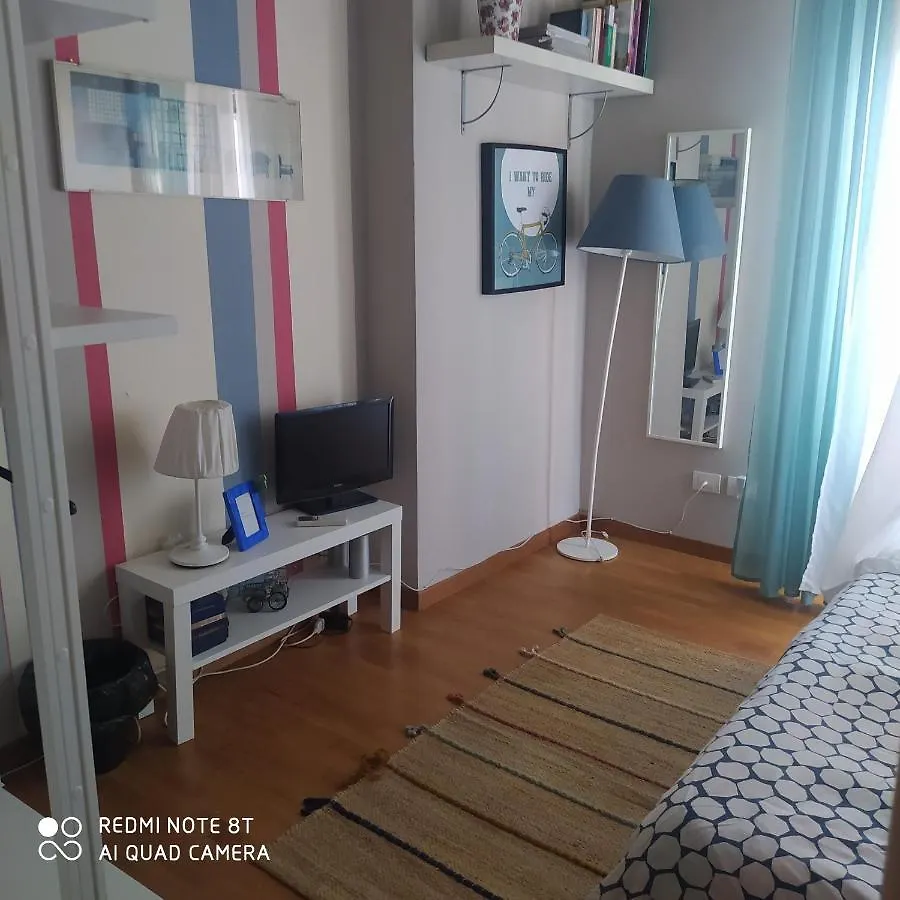 Room In Private Apartment Florence Homestay